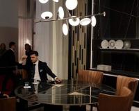 Vittoria Frigerio étkezőasztal székekkel